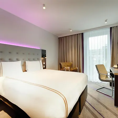 Premier Inn Hamburg City Klostertor-2